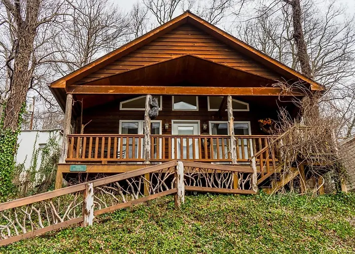 The Chimney Rock Inn & Cottages